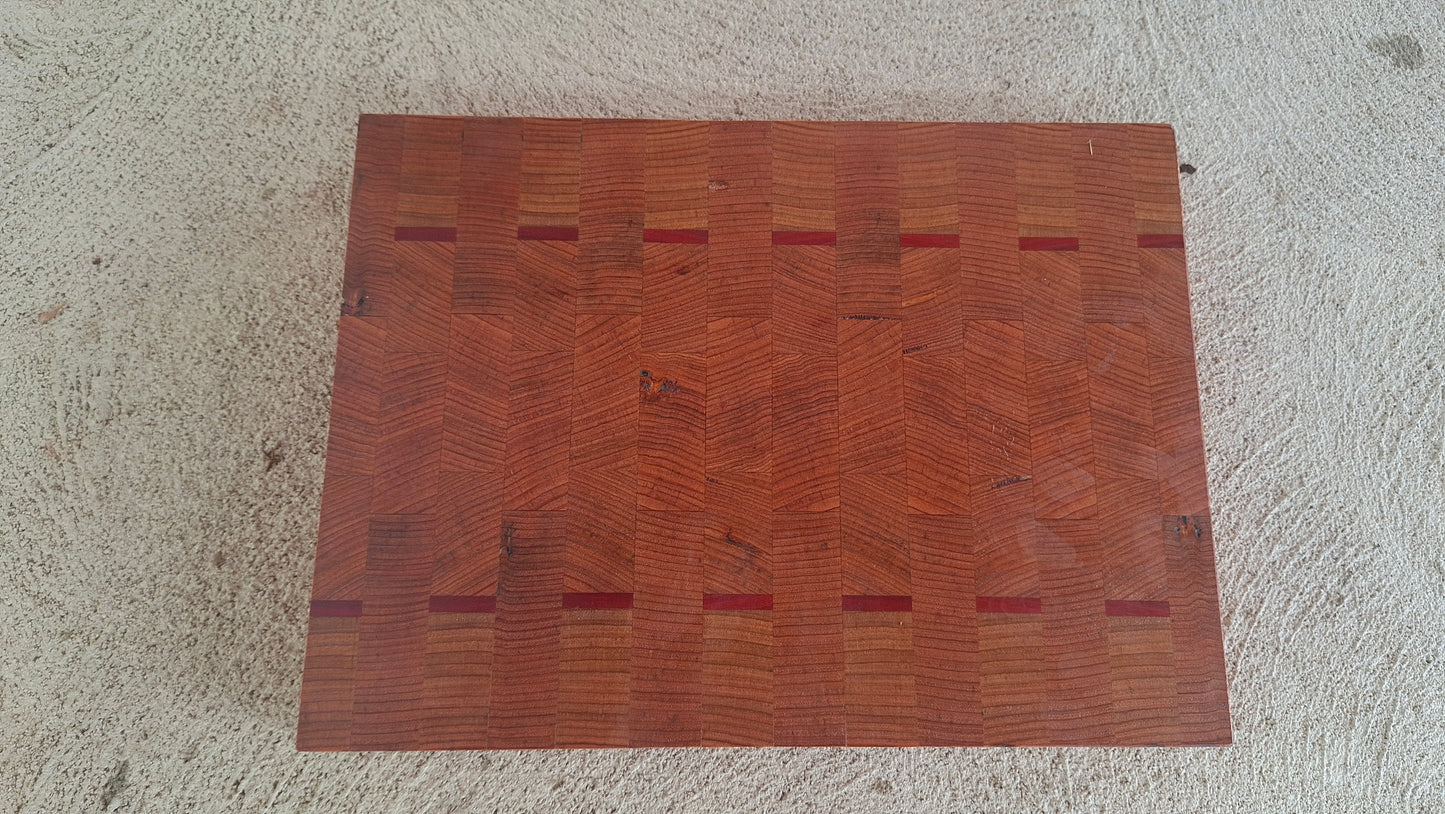 COMPACT - TASMAINIAN OAK + REDGUM - END GRAIN