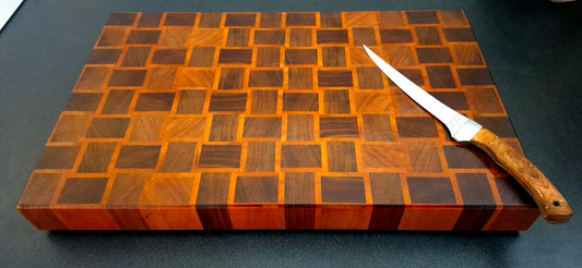ESSENTIAL - TASMAINIAN MYRTLE & BLACKWOOD - END GRAIN