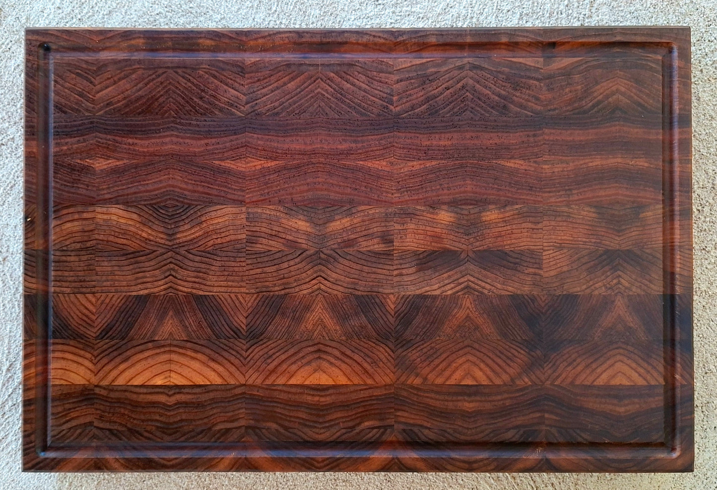 ESSENTIAL - OTWAY BLACKWOOD - END GRAIN