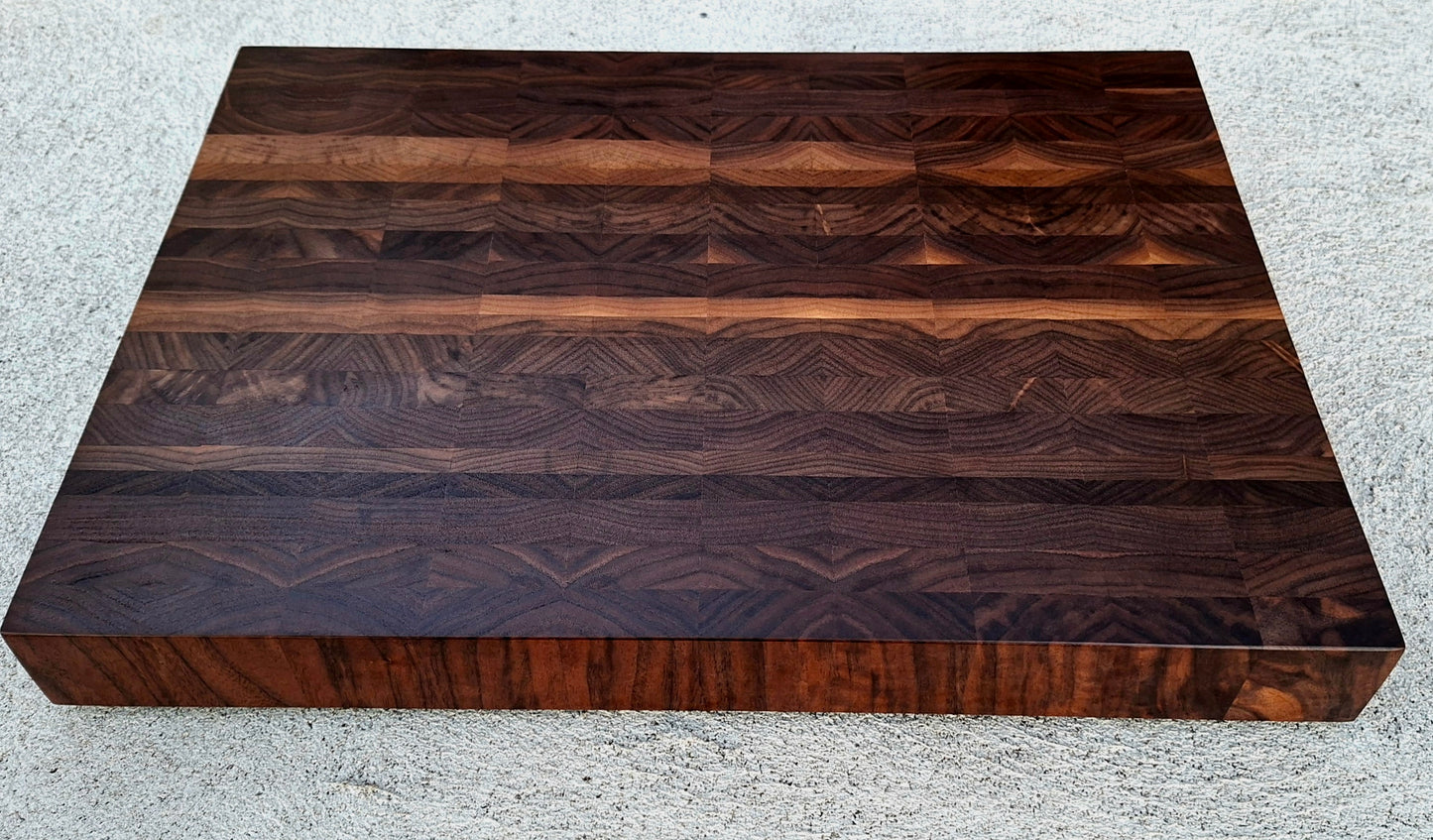 Essential - Black Walnut - End Grain