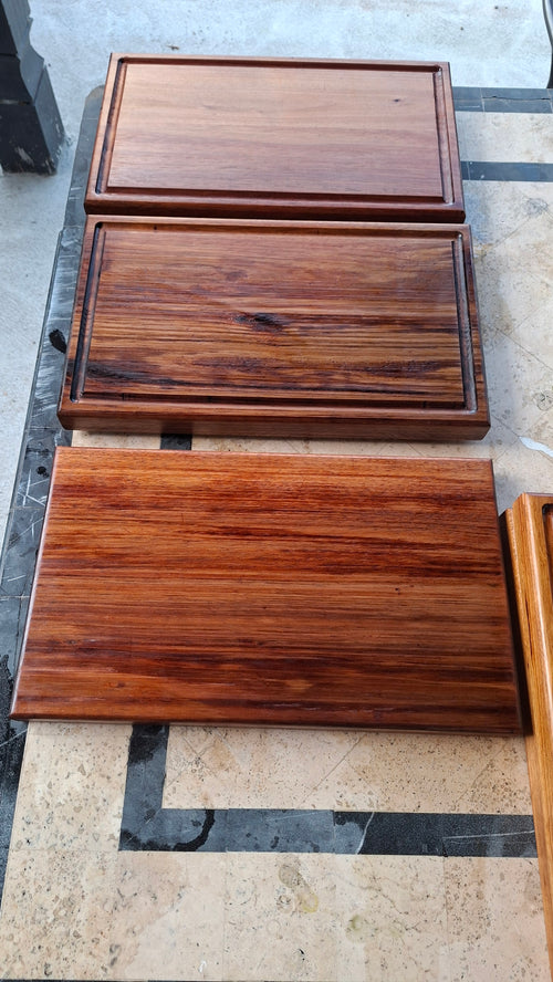 Blackwood Hardwood Chopping Board – 400×250×33mm